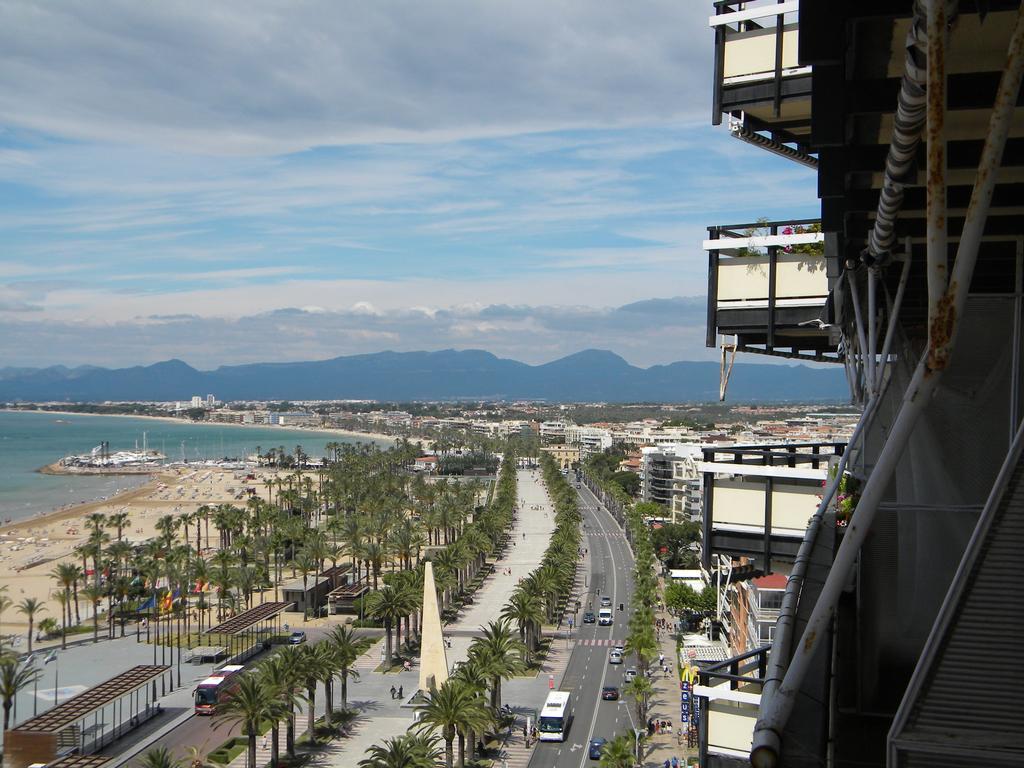 Apartamento Rodas Arysal Salou Bagian luar foto